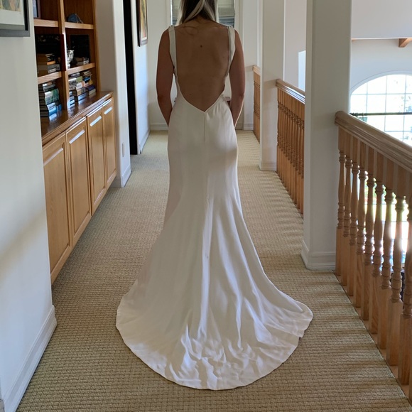 Ines Di Santo chic silk cowl neck wedding dress - Picture 8 of 8